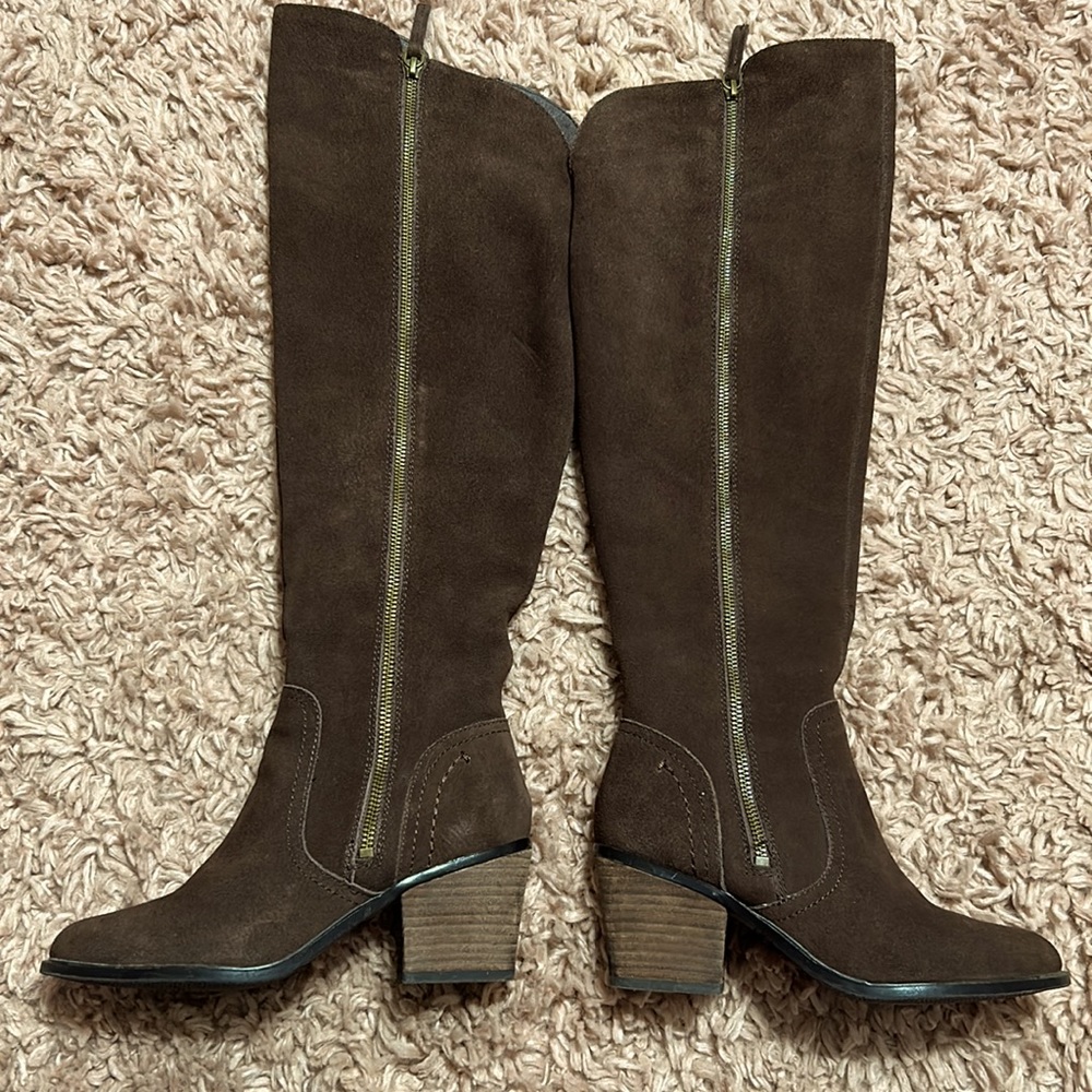 Brown boots